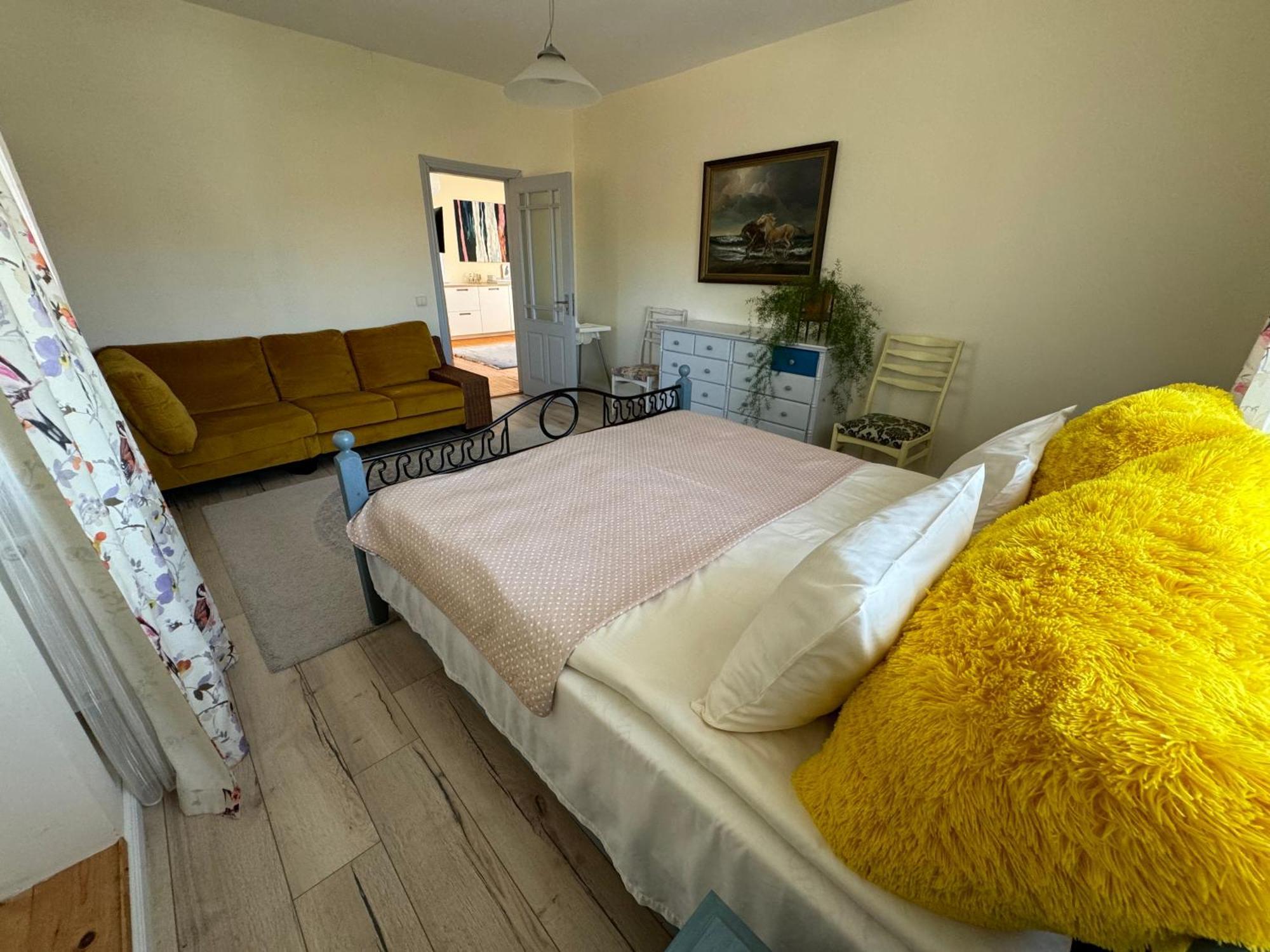 Guest House "8 Smilgos" ไคลเพดา ภายนอก รูปภาพ