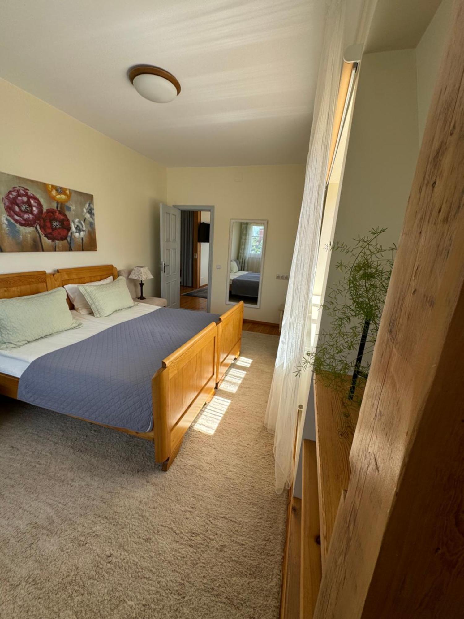 Guest House "8 Smilgos" ไคลเพดา ภายนอก รูปภาพ