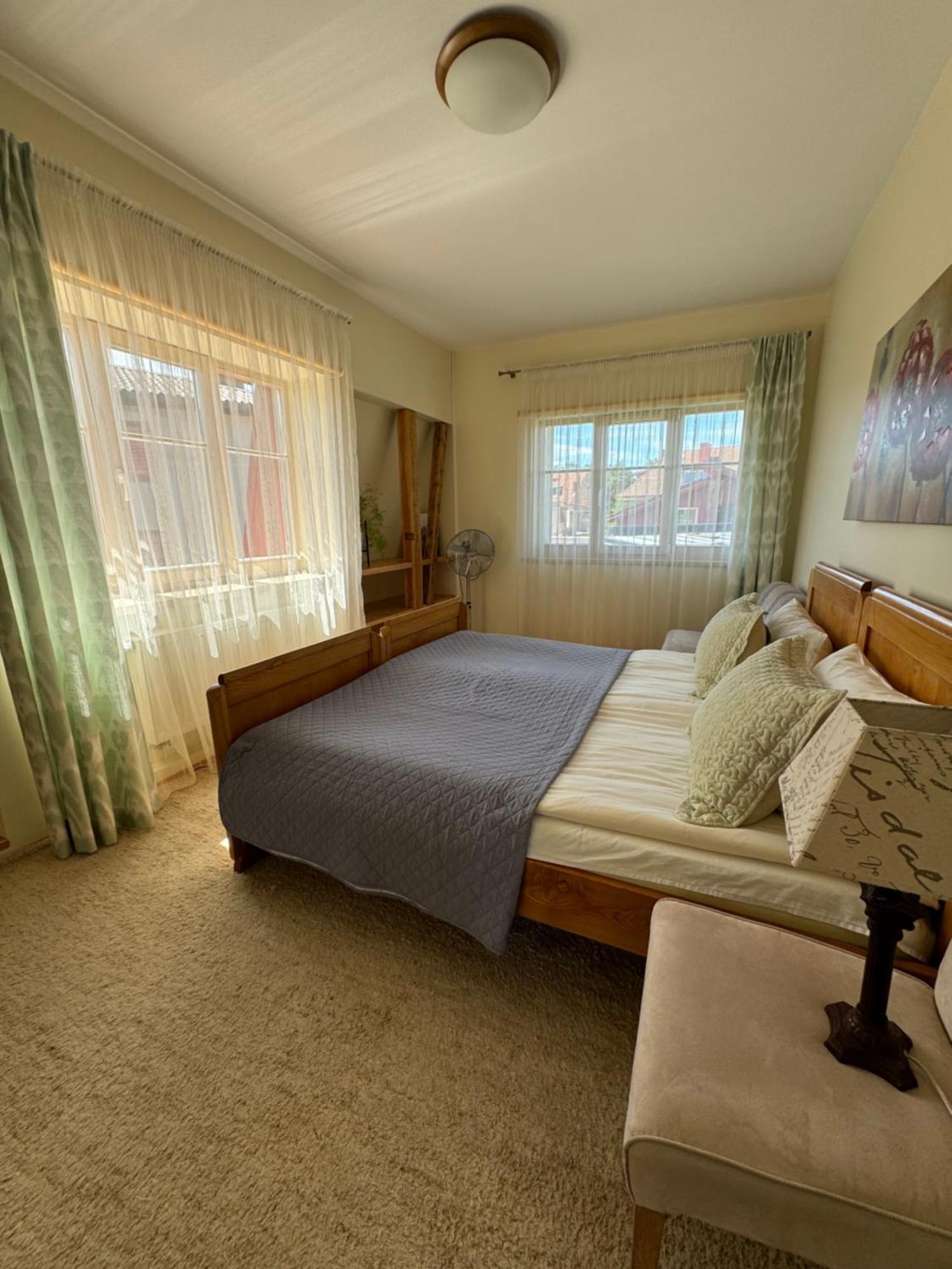 Guest House "8 Smilgos" ไคลเพดา ภายนอก รูปภาพ